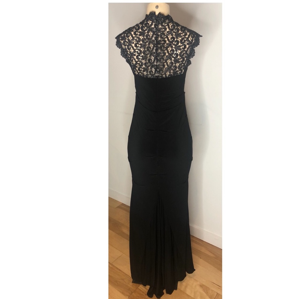 Gown - Picture 3 of 7